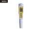 Tipo metro tenuto in mano della penna di potenziale redox del tester di umidità del suolo con l'esposizione di temperatura